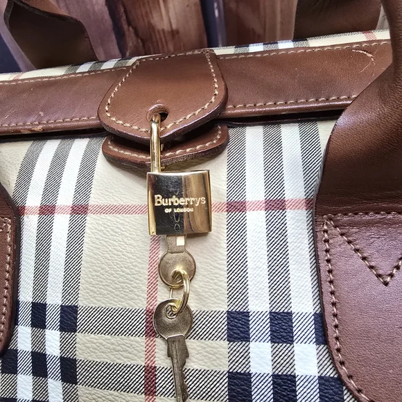 Burberry Haymarket Gentleman Doctor Style Boston Travel  Bag-Vintage EUC-COA - Picture 9 of 16